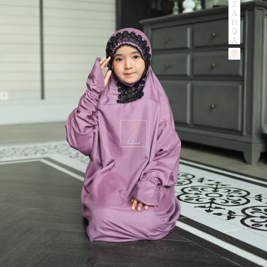 Zahqa Qisya Lavender Renda Hitam 0B6A9878.webp