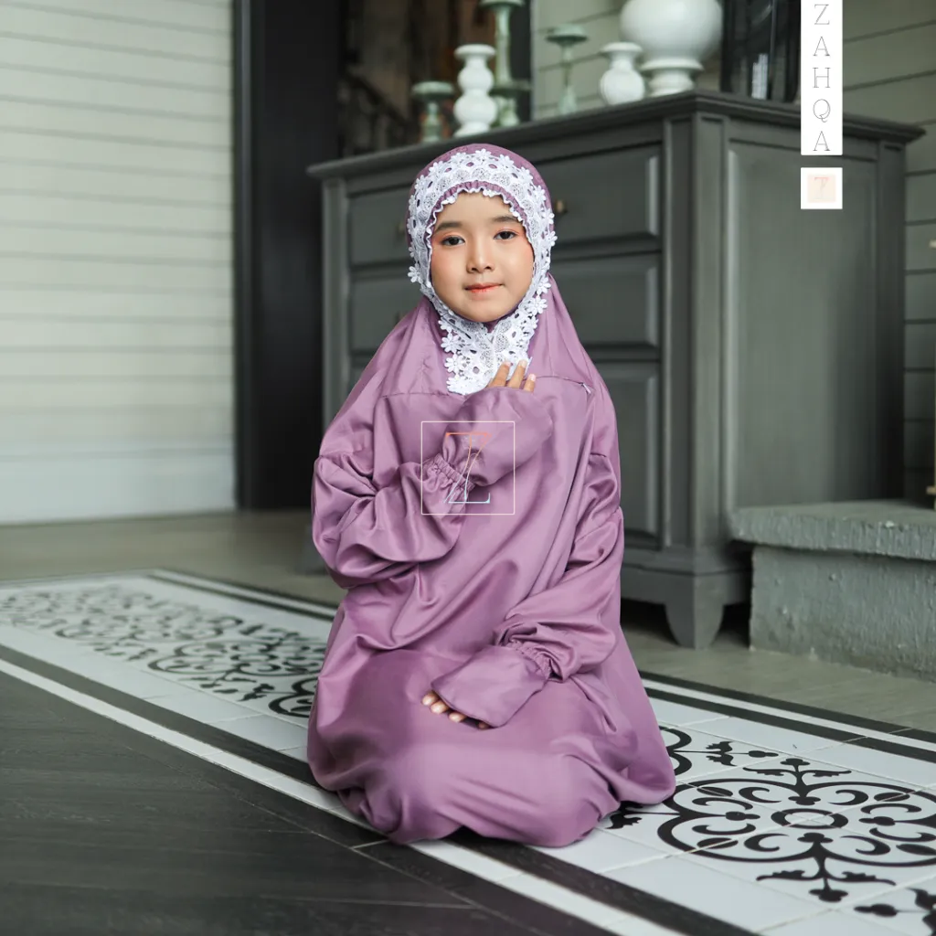 Zahqa Qisya Lavender Renda Putih 0B6A9772.webp