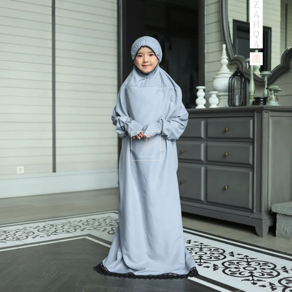 Zahqa Atiqa Abu Silver Renda Hitam 0B6A9438.webp